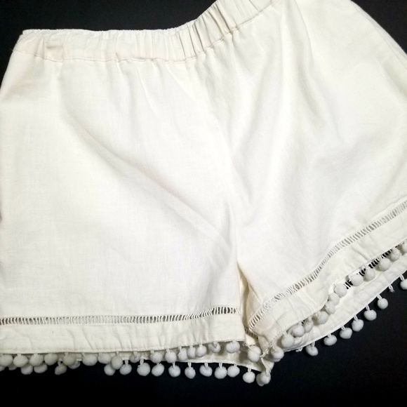PomPom Shorts - Picture 1 of 3